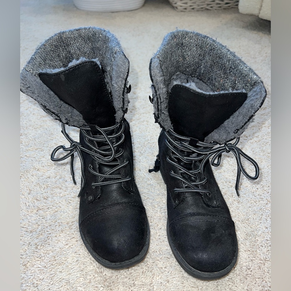 Roxy combat boots